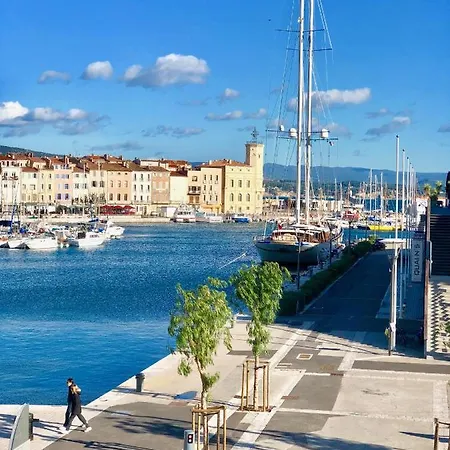 Accostage Vieux-Port - Appartements & Parking En Option La Ciotat Exterior photo