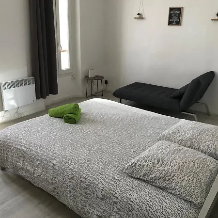 Accostage Vieux-Port - Appartements & Parking En Option La Ciotat Exterior photo