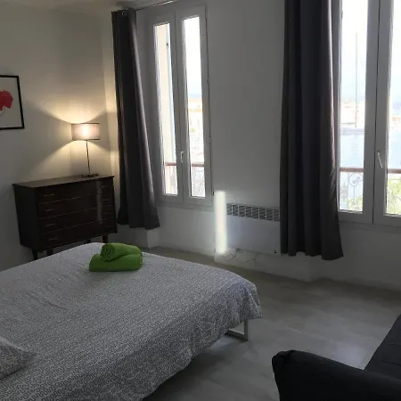 Accostage Vieux-Port - Appartements & Parking En Option La Ciotat Exterior photo