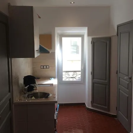 Accostage Vieux-Port - Appartements & Parking En Option La Ciotat Exterior photo