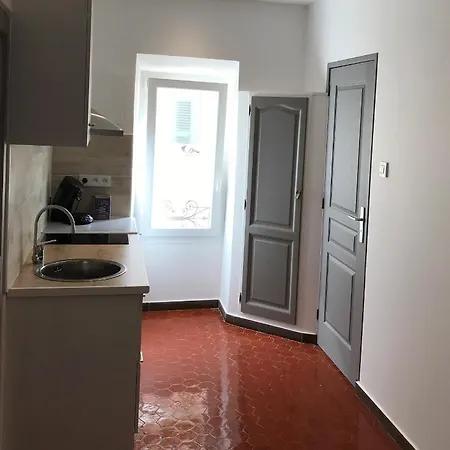Accostage Vieux-Port - Appartements & Parking En Option La Ciotat Exterior photo