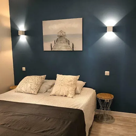 Accostage Vieux-Port - Appartements & Parking En Option La Ciotat Exterior photo