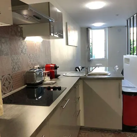 Accostage Vieux-Port - Appartements & Parking En Option La Ciotat Exterior photo