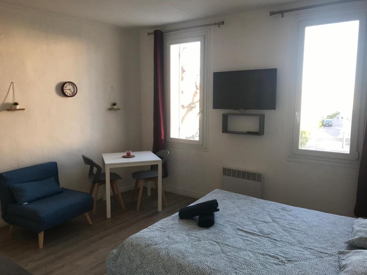 Accostage Vieux-port - & Parking En Option *