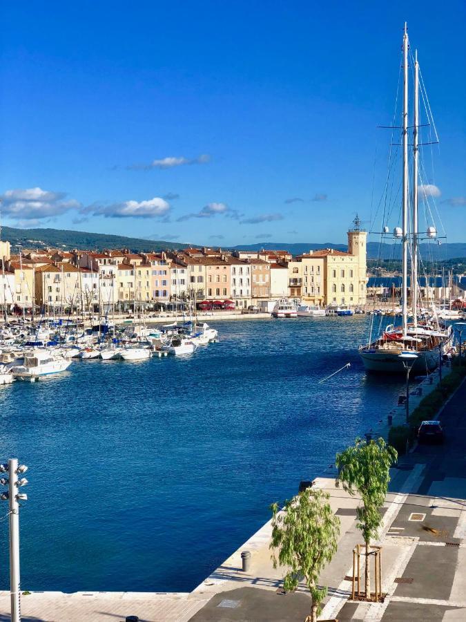 Accostage Vieux-port - & Parking En Option *